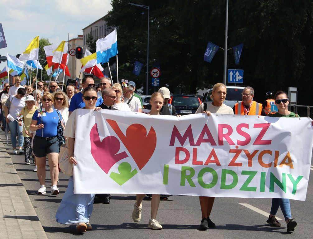 Głównymi ulicami Zielonej Góry przeszedł Marsz dla Życia i Rodziny