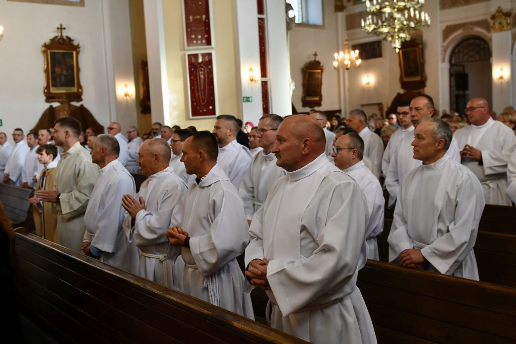 39 nowych nadzwyczajnych szafarzy Komunii Świętej