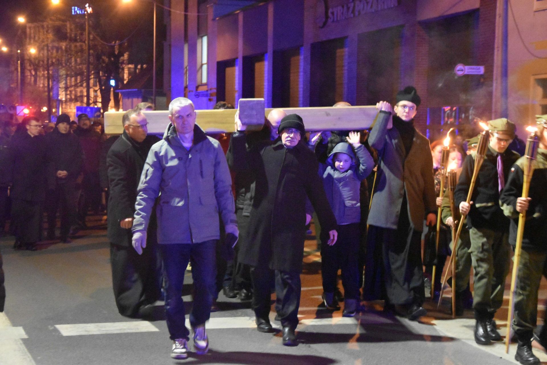 Setki Gorzowian na Drodze Krzyżowej ulicami miasta