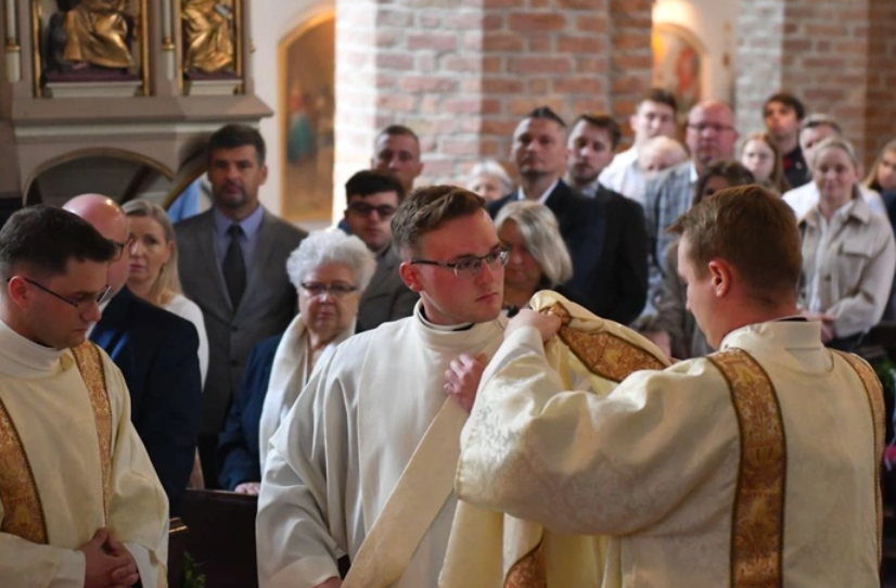 Święcenia diakonów
