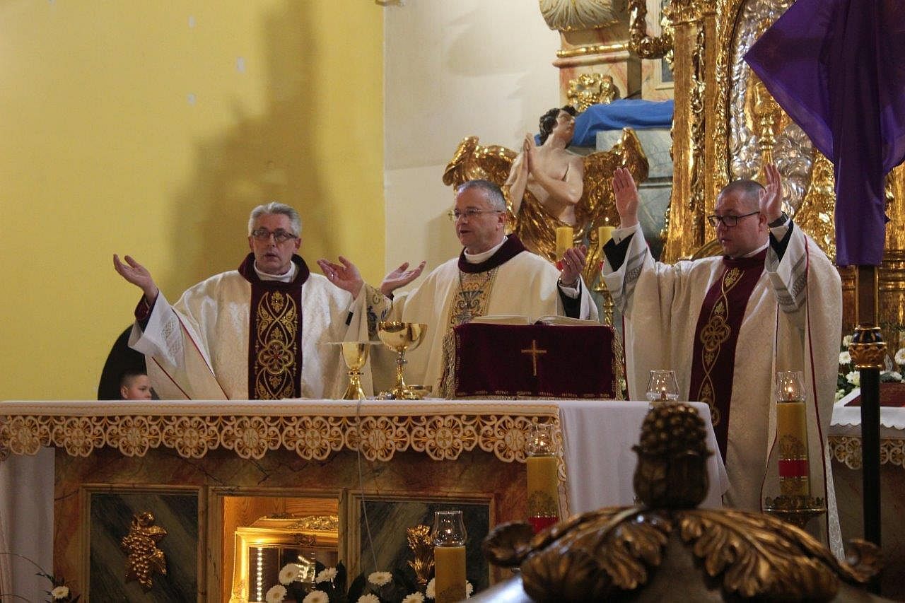 Bp Lityński: Bóg przez te dni pragnie nas prowadzić z niewoli do wolności