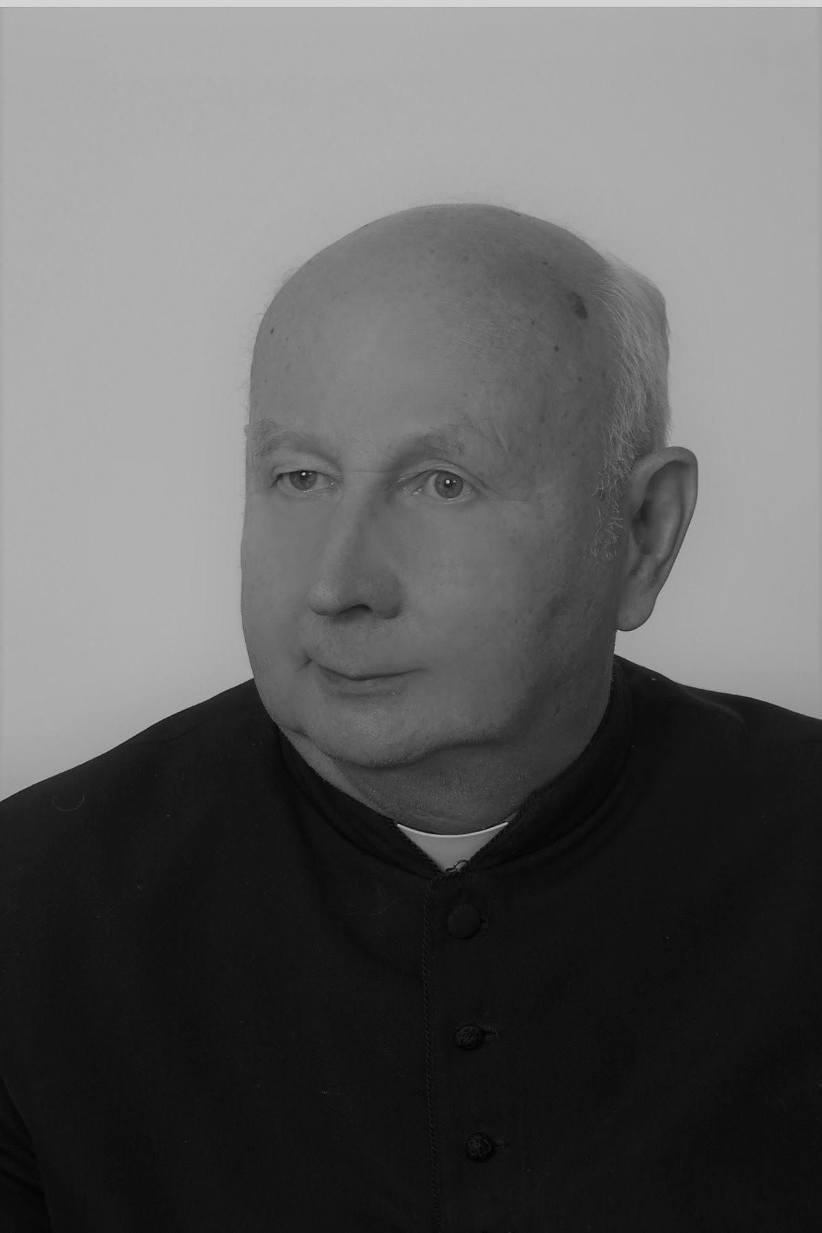 Nie żyje ks. kan. Henryk Nowik
