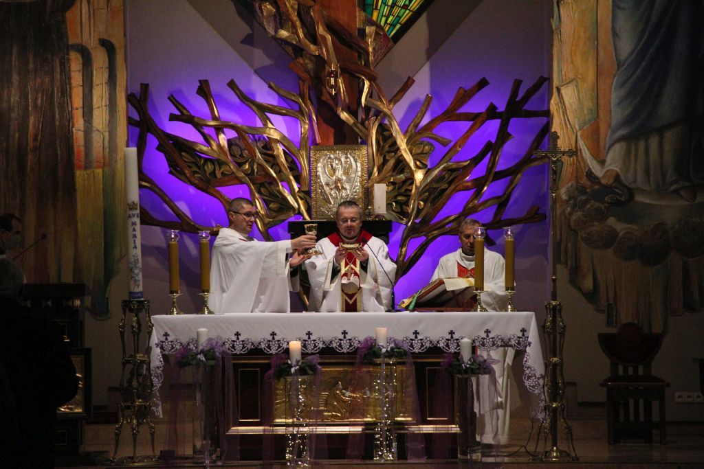 Bp Lityński poświęcił odnowiony budynek WTZ w Gorzowie Wlkp.