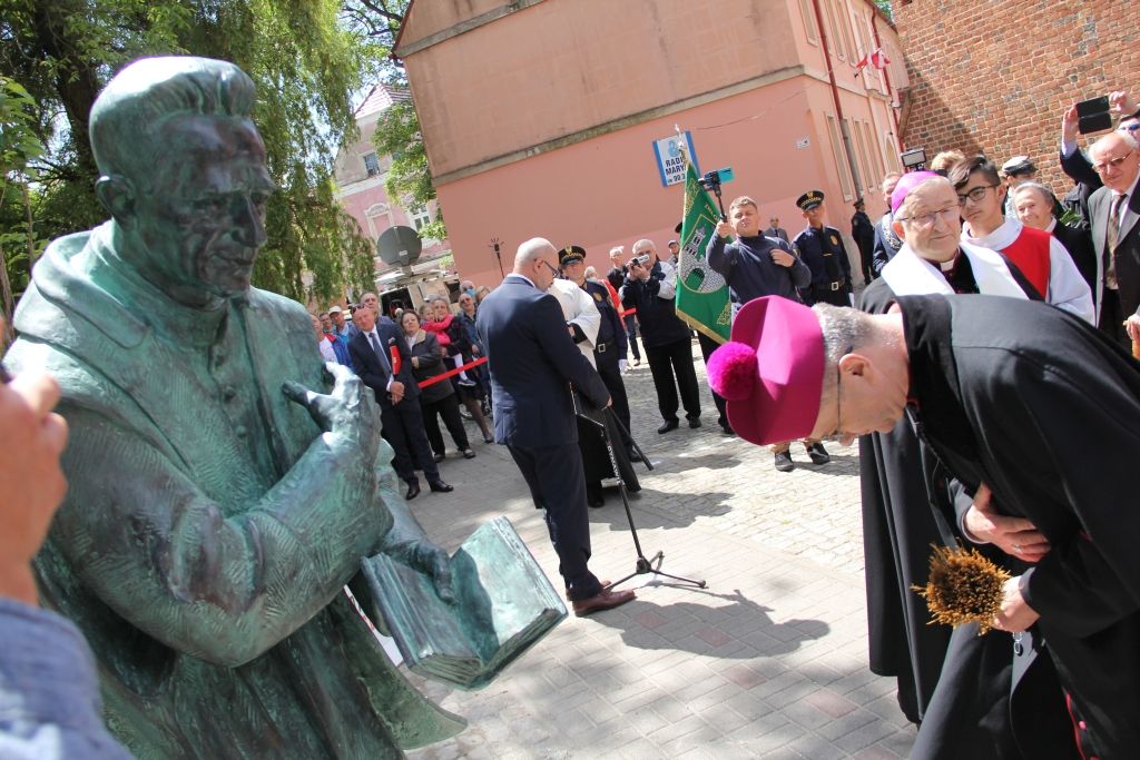 Odsłonięcie pomnika ks. Kazimierza Michalskiego